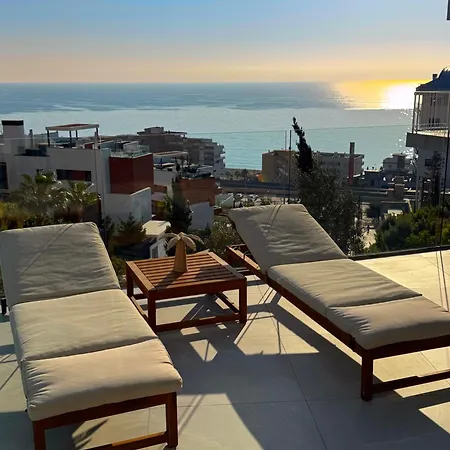 Med Two Luxury With Sea View Apartman