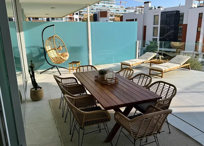 Med Two Luxury With Sea View דירה פואנגירולה